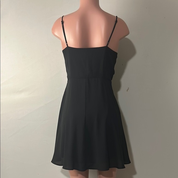 Express Adjustable Spaghetti Strap Little Black Mini Dress Lined Size Medium - Picture 4 of 9